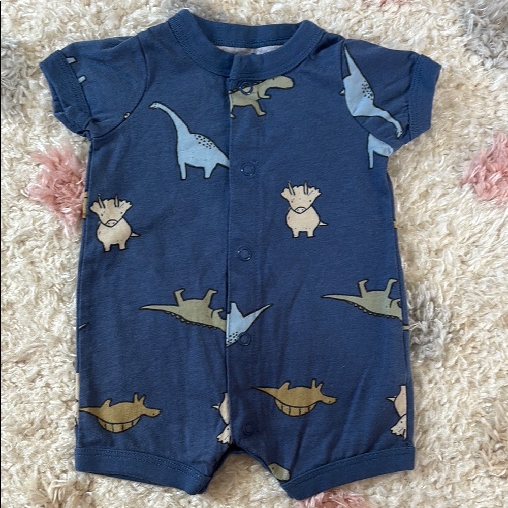 NWOT- Newborn- Carter’s Baby Boy Romper